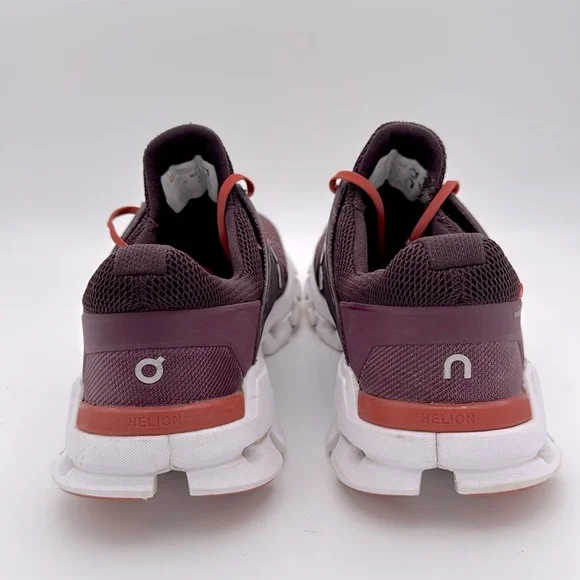 On Running Women’s Plum /dawn Running shoes lace up cloudswift mesh Sneakers 9.5